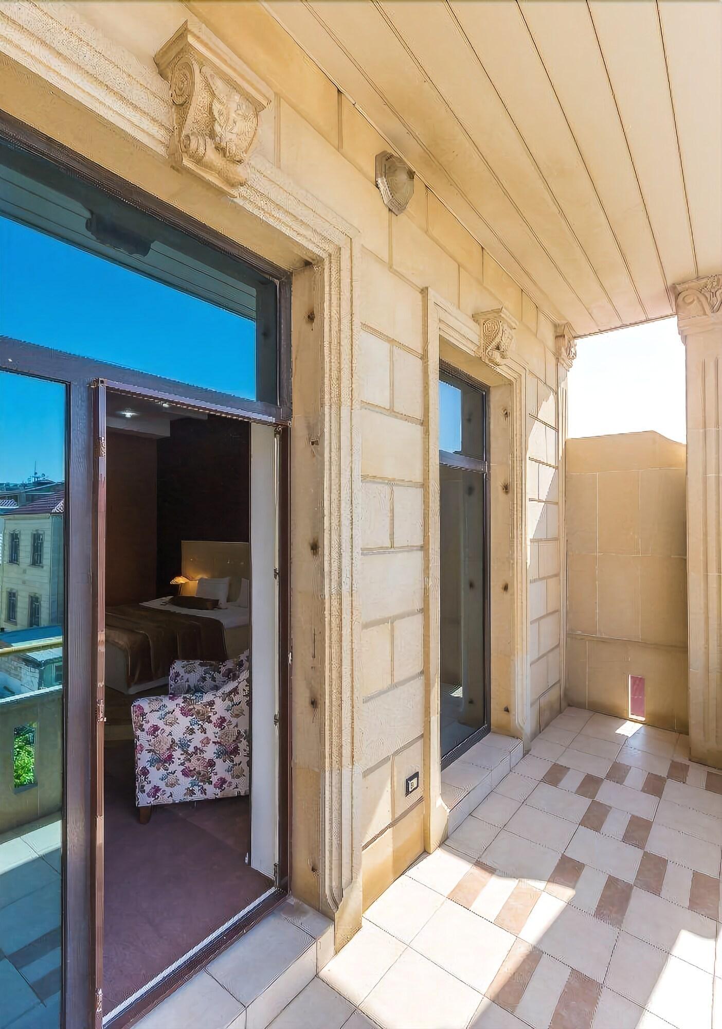 Vania Hotel Baku Bagian luar foto