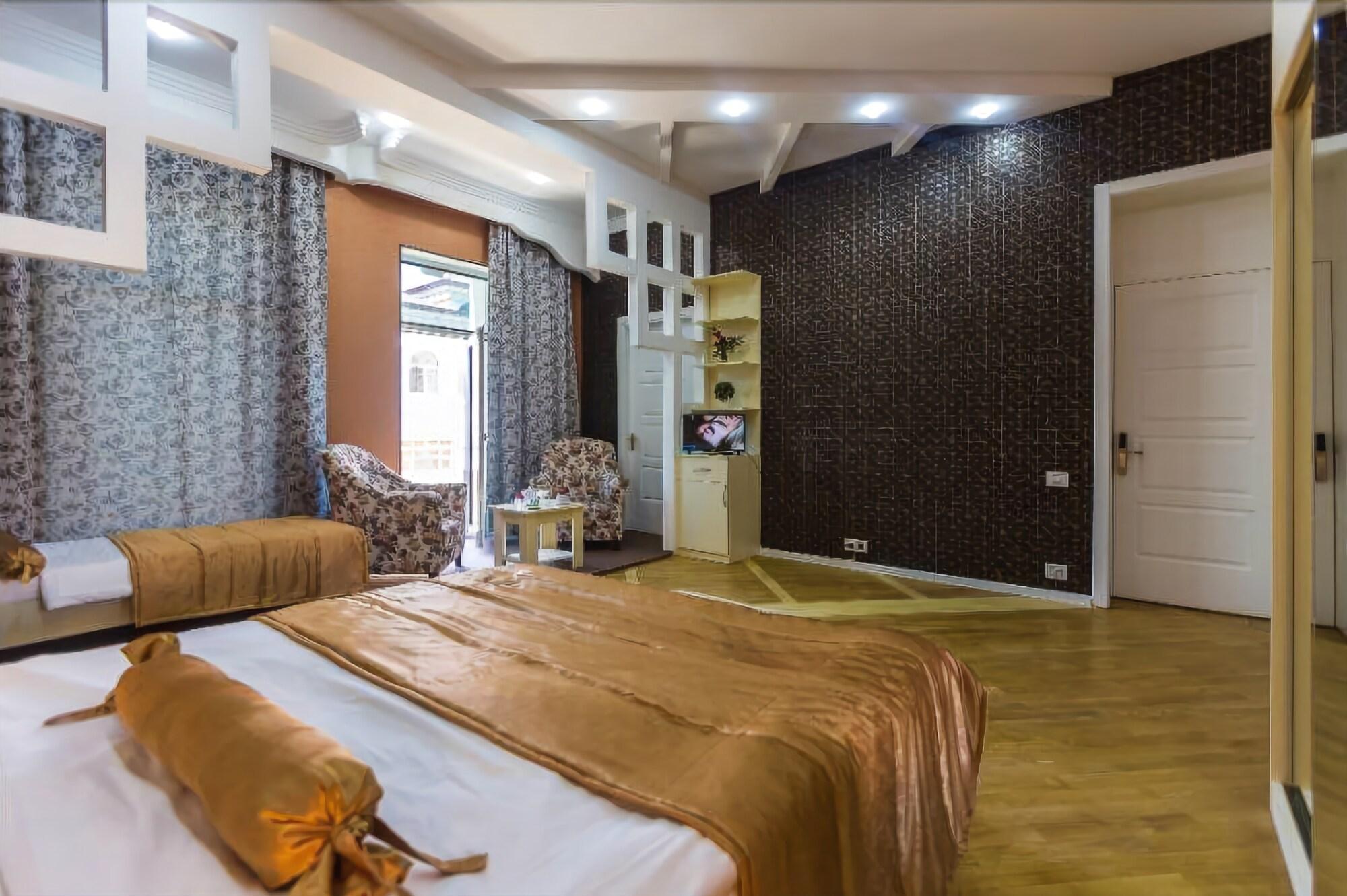 Vania Hotel Baku Bagian luar foto