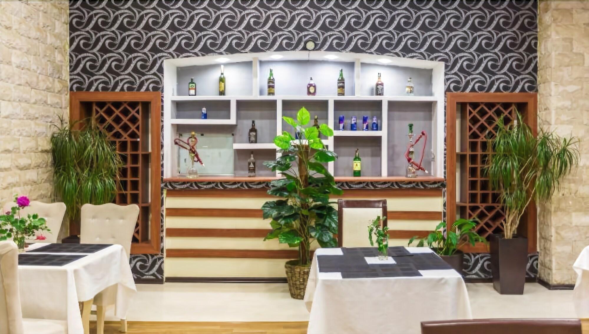 Vania Hotel Baku Bagian luar foto