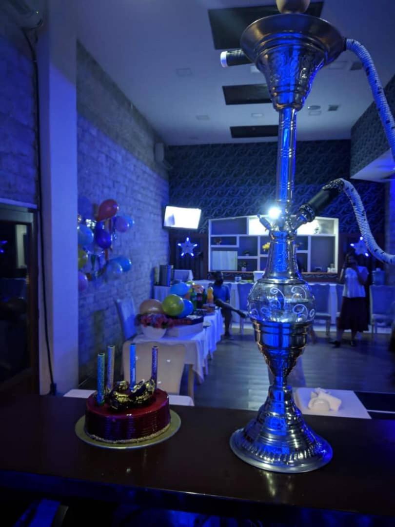 Vania Hotel Baku Bagian luar foto
